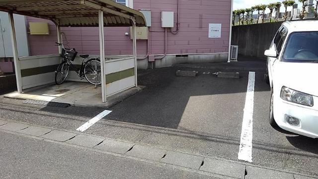 14/20 駐車場