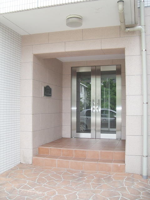 14/20 エントランス