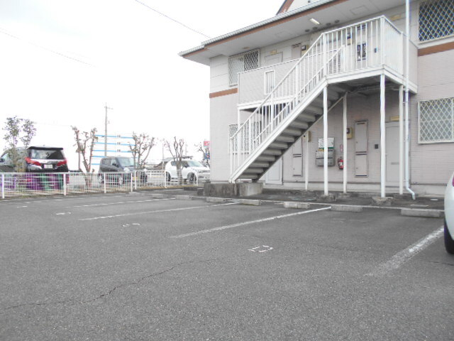16/22 駐車場