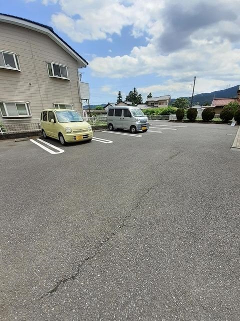 14/20 駐車場
