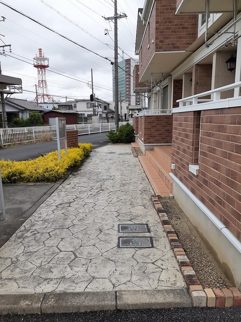 13/22 エントランス