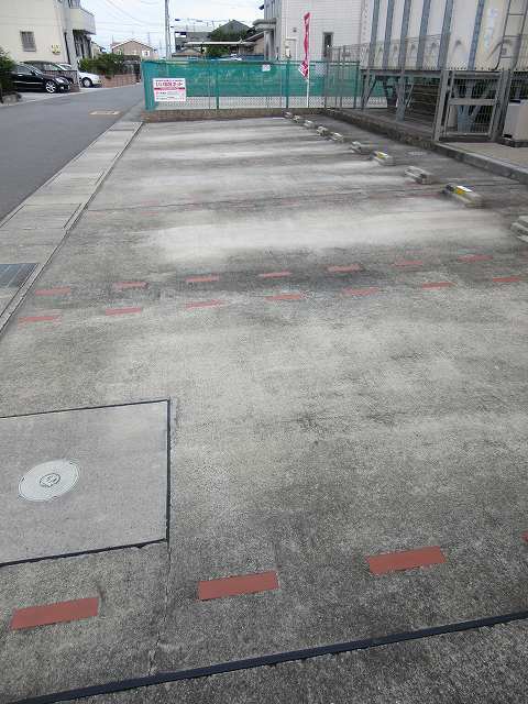 14/22 駐車場