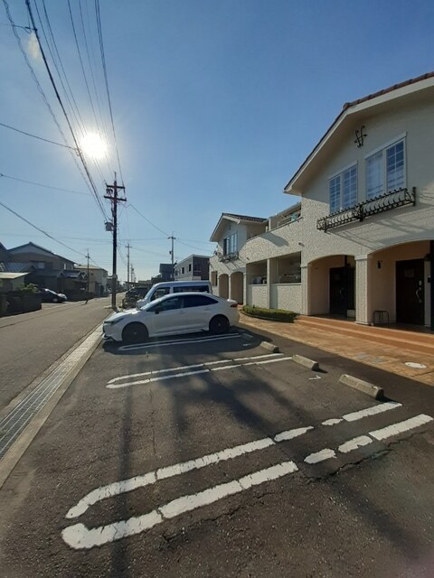 14/20 駐車場