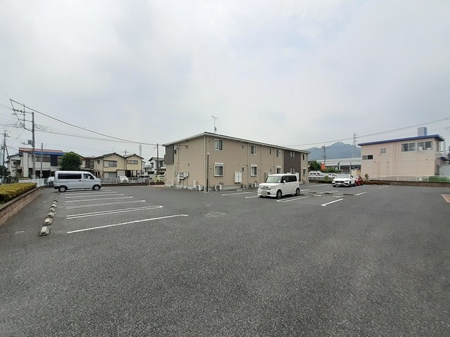 14/20 駐車場