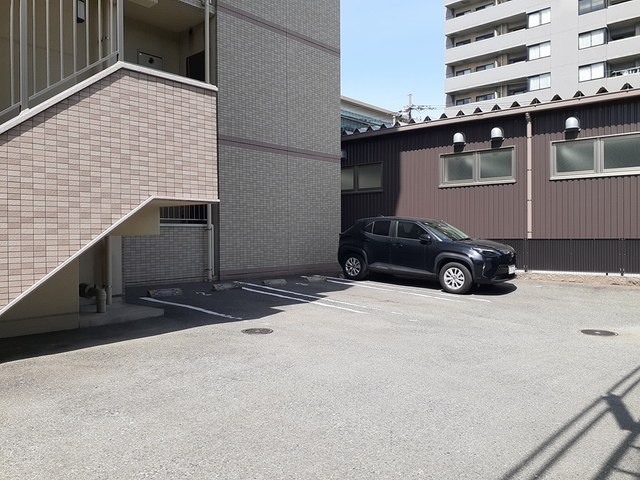 14/20 駐車場