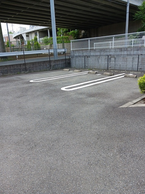 14/20 駐車場