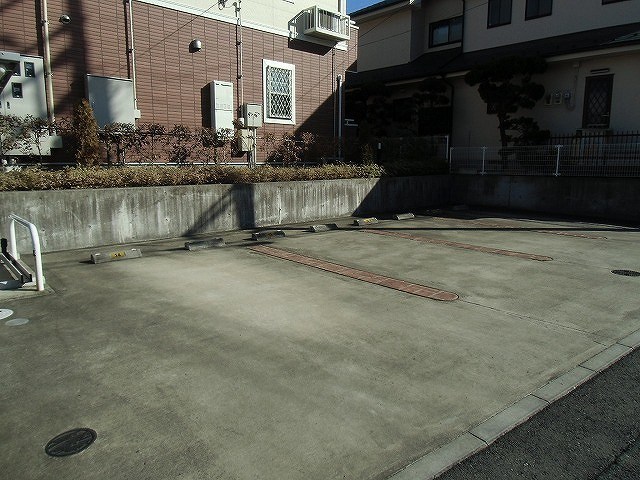 26/30 駐車場