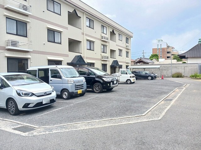 14/20 駐車場