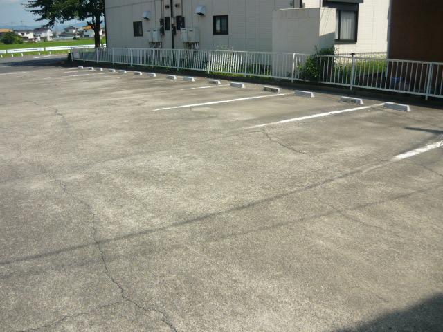 14/20 駐車場