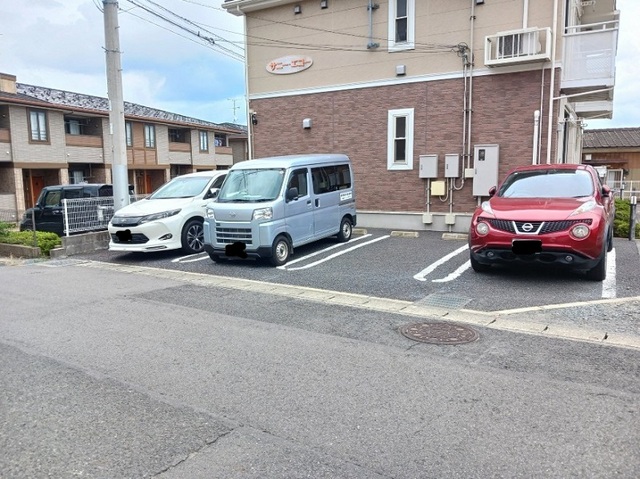 2/7 駐車場