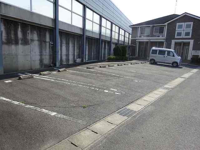 14/22 駐車場