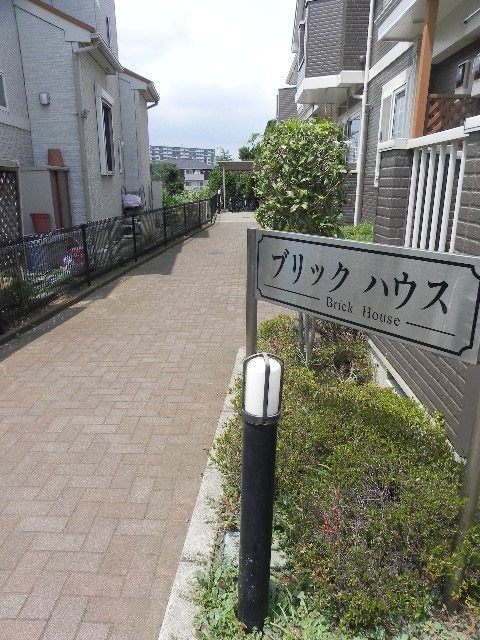 13/22 エントランス