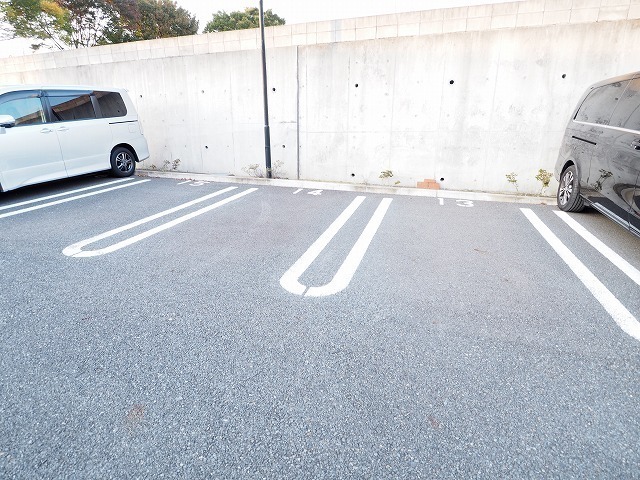 14/22 駐車場