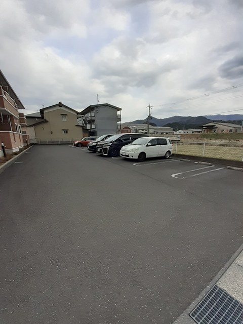 14/20 駐車場