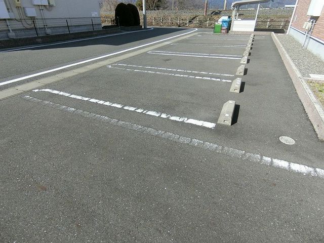 14/20 駐車場