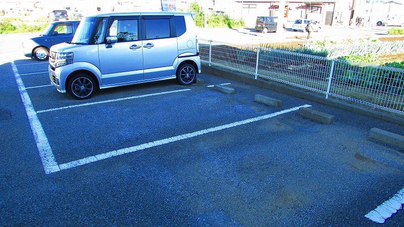 14/18 駐車場
