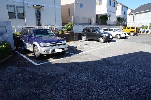 14/22 駐車場