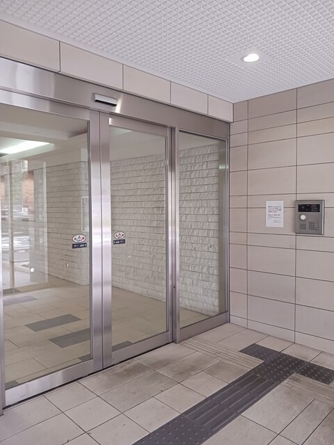 14/20 エントランス