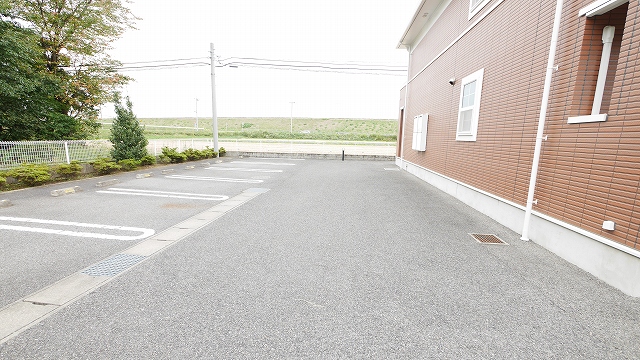 14/20 駐車場