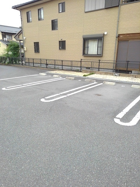 14/22 駐車場