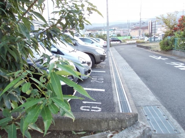 16/22 駐車場
