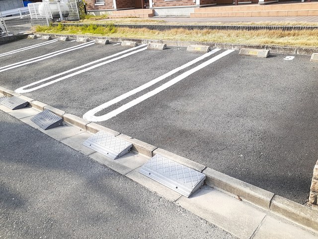 14/20 駐車場