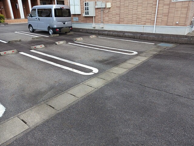14/20 駐車場