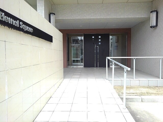 13/23 エントランス