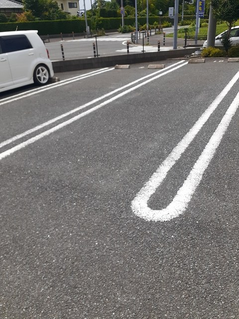 2/5 駐車場