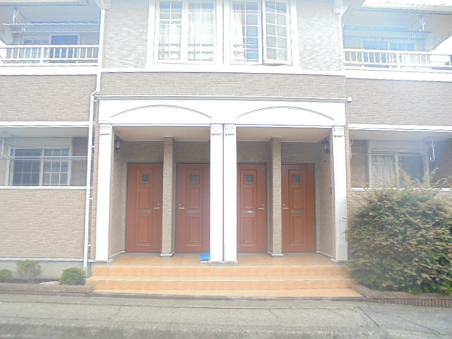 16/22 エントランス