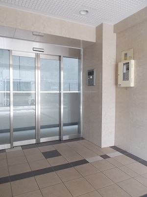 14/20 エントランス