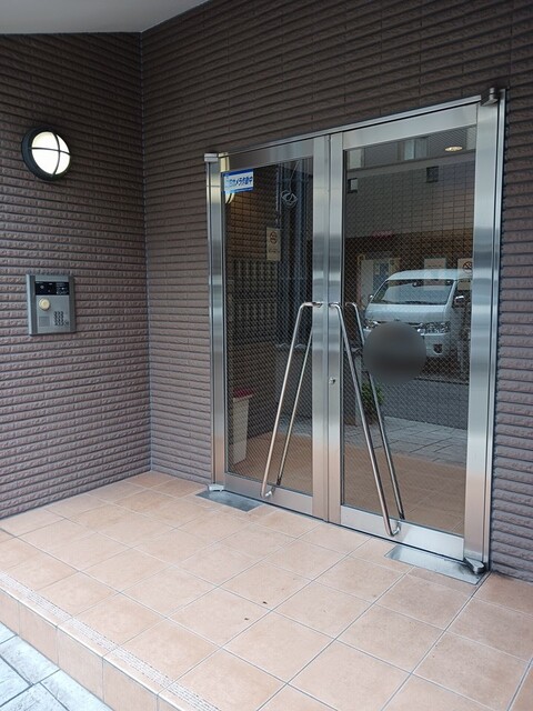 13/19 エントランス