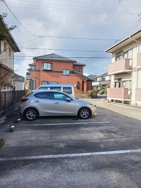 14/21 駐車場