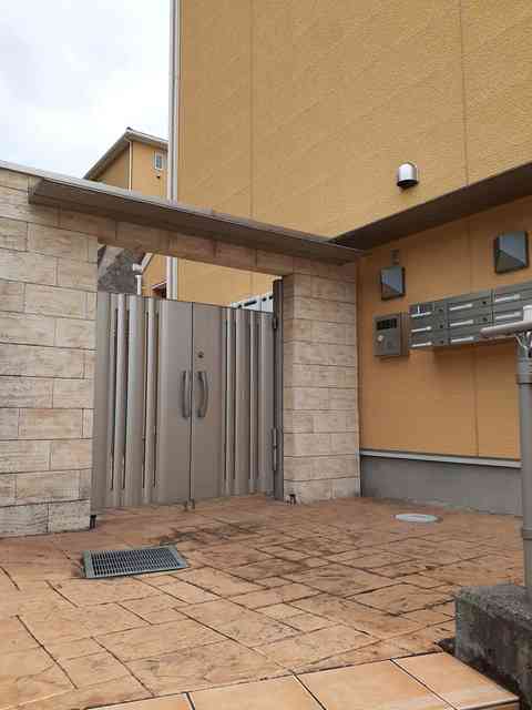 13/20 エントランス