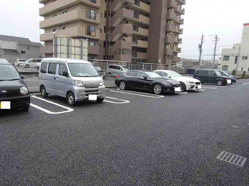 14/23 駐車場