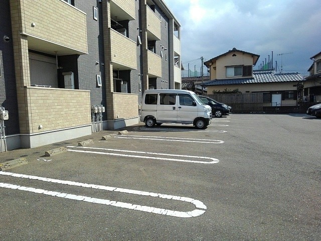 14/20 駐車場