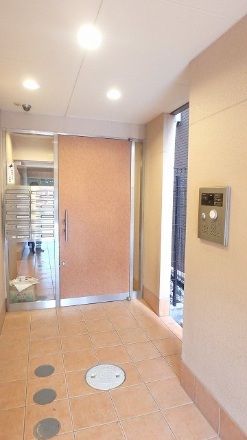 14/20 エントランス