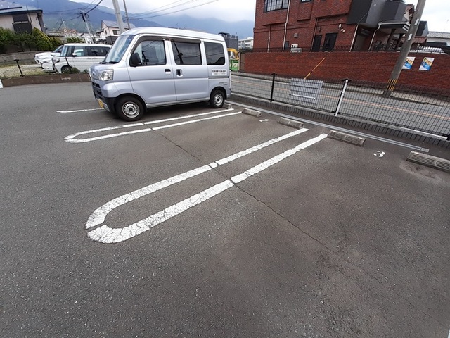 14/20 駐車場