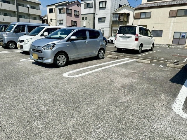13/19 駐車場