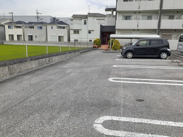 14/20 駐車場