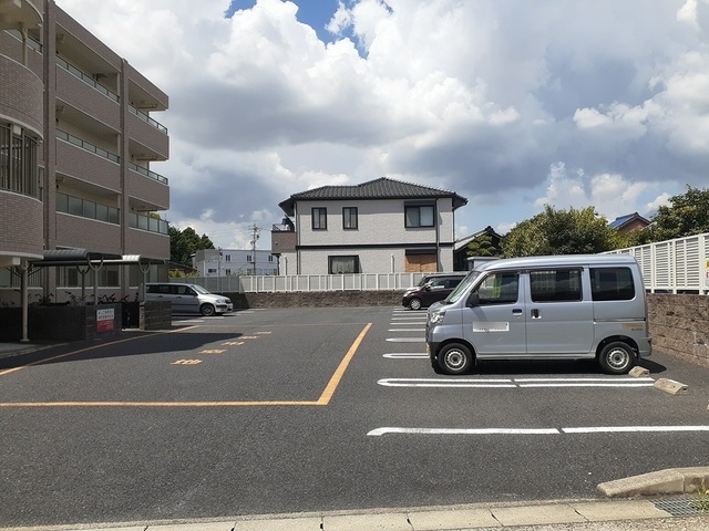 2/7 駐車場