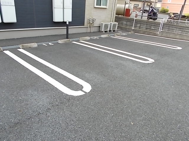 14/20 駐車場