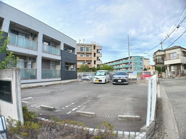 14/20 駐車場