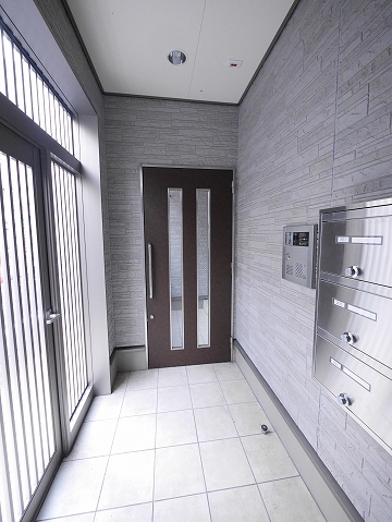 14/20 エントランス