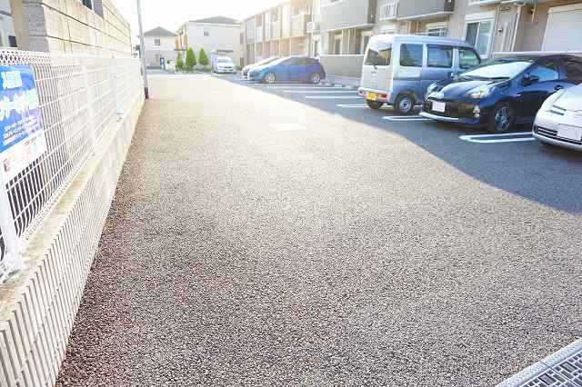 25/30 駐車場