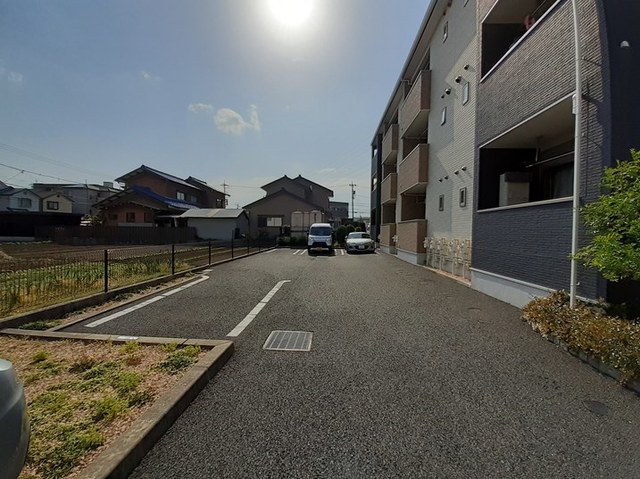 14/18 駐車場