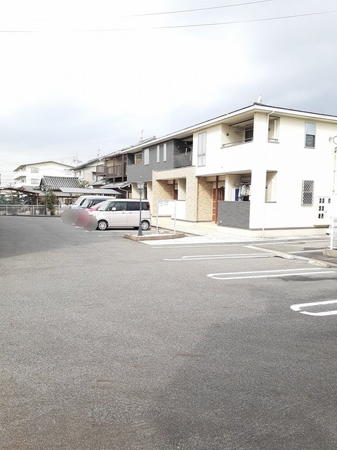 14/16 駐車場