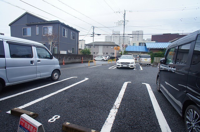 14/20 駐車場