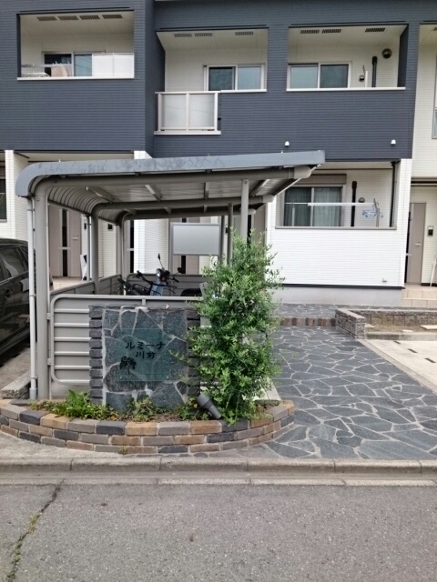 13/22 エントランス