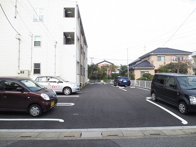 26/30 駐車場